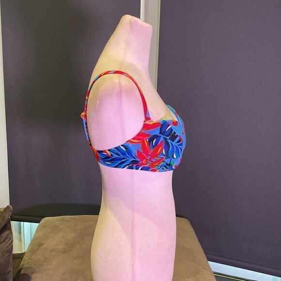 Women’s Tabitha Brown Bikini Top Adjustable Straps Size 0-2 NWT - Picture 6 of 9